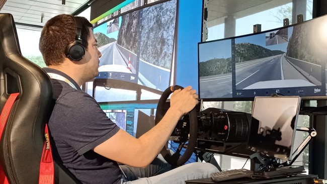 Un coche conducido a distancia cruza a Francia por primera vez por la AP-7 en un proyecto europeo