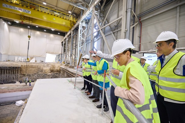 Gobierno navarro y Volkswagen se reúnen para conocer los avances en la electrificación de la planta navarra
