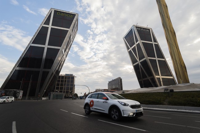 La flota de vehículos de empresas de movilidad urbana compartida supera las 70.000 unidades, según Informa