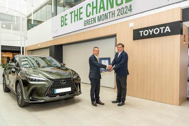 Toyota se convierte en el primer fabricante en España en certificar su Auditoría Retributiva con Aenor