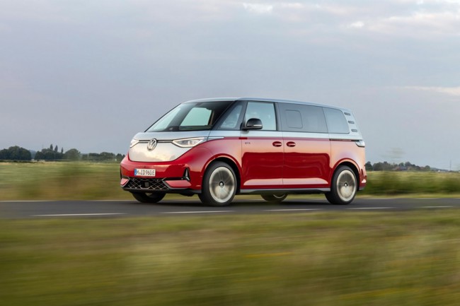 Volkswagen lanza las nuevas versiones de su furgoneta eléctrica con más kilómetros de autonomía