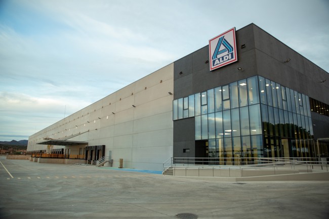 Atlante, empresa de cargadores eléctricos, instalará 80 puntos de recarga en 80 supermercados en España