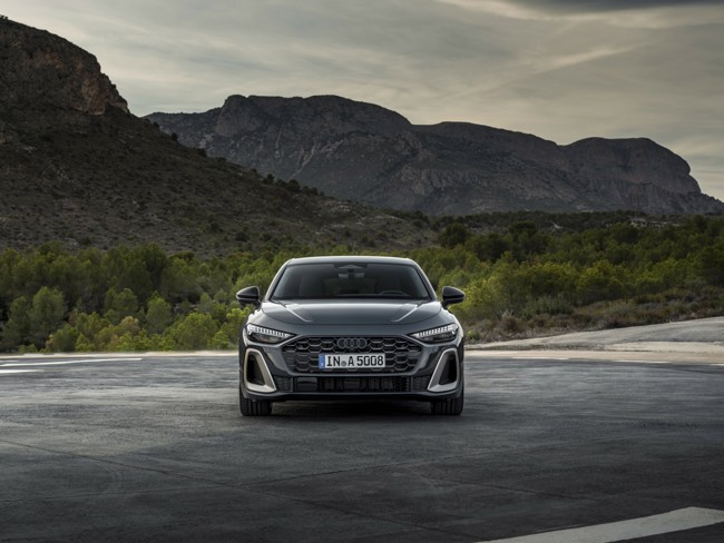 Audi presenta los nuevos modelos A5, herederos del A4 con motores de combustión desde 51.050 euros