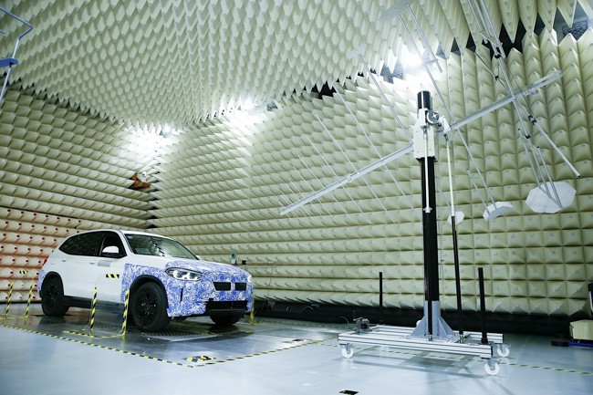 BMW abrirá cinco centros de producción para fabricar las baterías de alto voltaje para los eléctricos