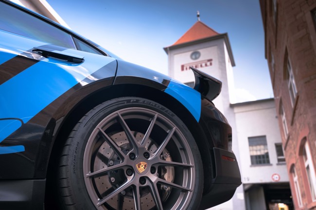 La tecnología de neumáticos Elect de Pirelli para híbridos y eléctricos alcanza las 500 homologaciones