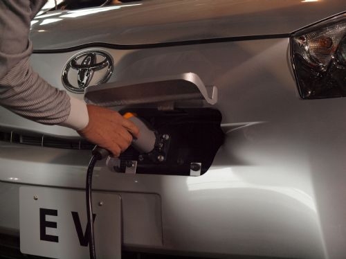 El talento en movilidad eléctrica en España crece un 13,4% en España, según LinkedIn