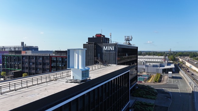 BMW prueba un nuevo sistema de energía eólica "sin movimiento" en su planta de Reino Unido