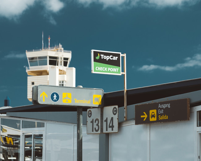 TopCar ocupará el 17% de plazas de aparcamientos de los aeropuertos de Canarias en el próximo lustro
