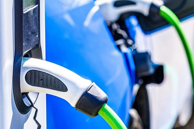 España precisa el triple de puntos de recarga para cubrir la demanda de coches eléctricos en 2030