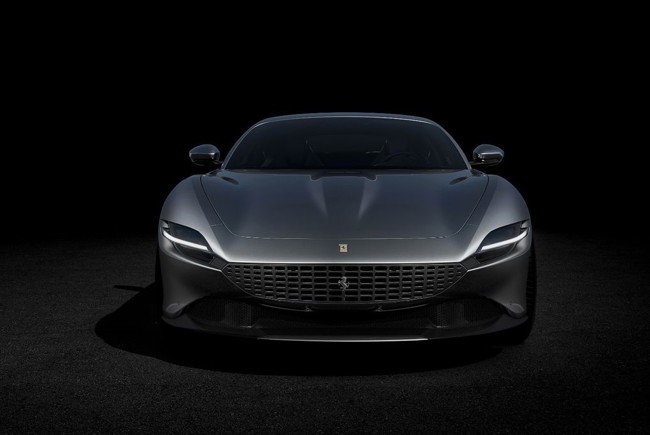 El CEO de Ferrari asegura que su superdeportivo eléctrico se presentará en el cuarto trimestre de 2025