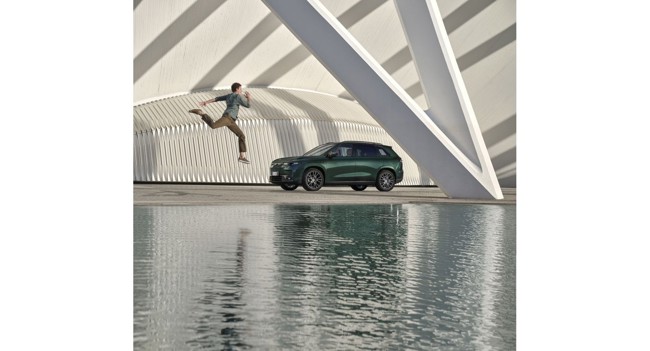 Leapmotor International abre pedidos en Europa para sus modelos eléctricos el T03 y el SUV C10