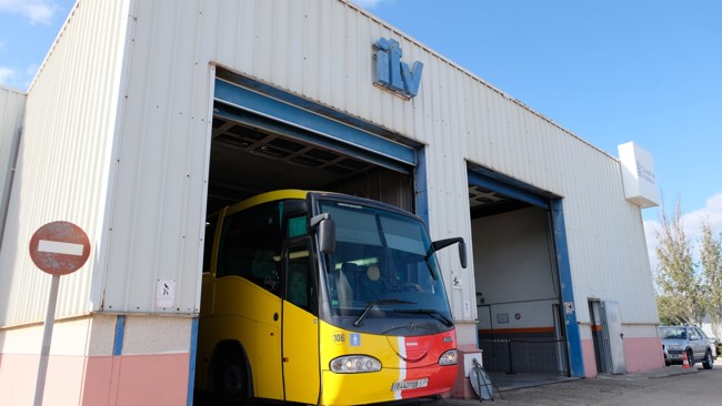 Casi cuatro de cada diez coches que circulan en España lo hacen sin la ITV en vigor