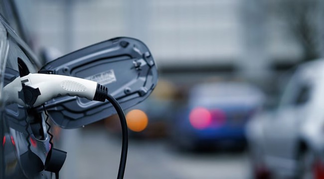 BBVA amplía la venta de vehículos híbridos y eléctricos a través de la app a Málaga, Alicante y Murcia