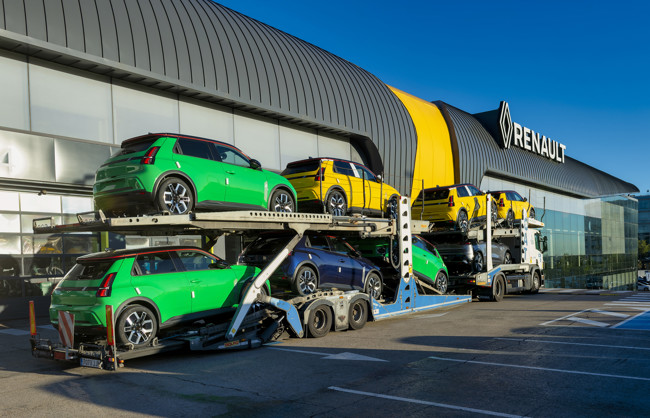 Renault anuncia que medio millar de unidades del 'R5' llegan a los concesionarios españoles