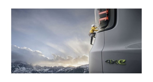 Jeep anuncia una asociación The North Face para crear una edición Jeep Avenger 4xe