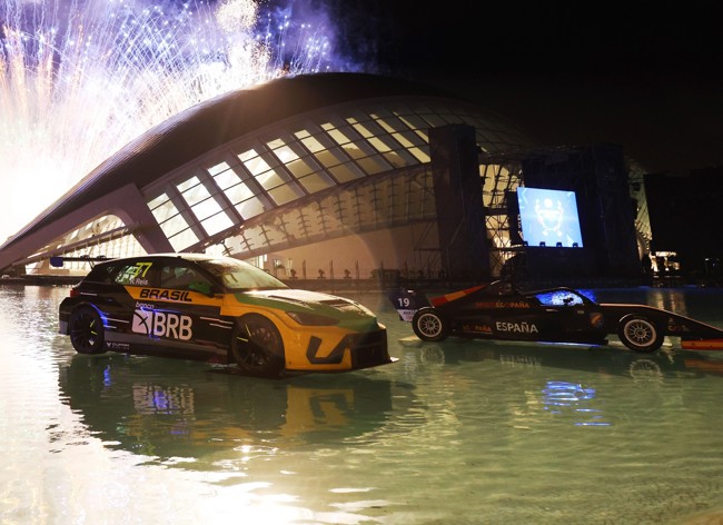 El Cupra León que compite en los FIA Motorsport Games usará combustible un 50% sostenible