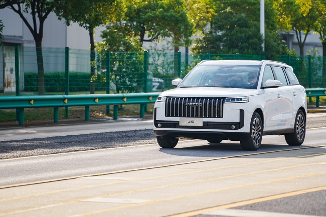 Jaecoo, del grupo Chery, lanza su nuevo Jaecoo 5 con versión eléctrica que llegará a España en 2025