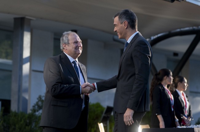 El sector de la automoción negocia 'in extremis' un nuevo plan de ayudas al vehículo eléctrico