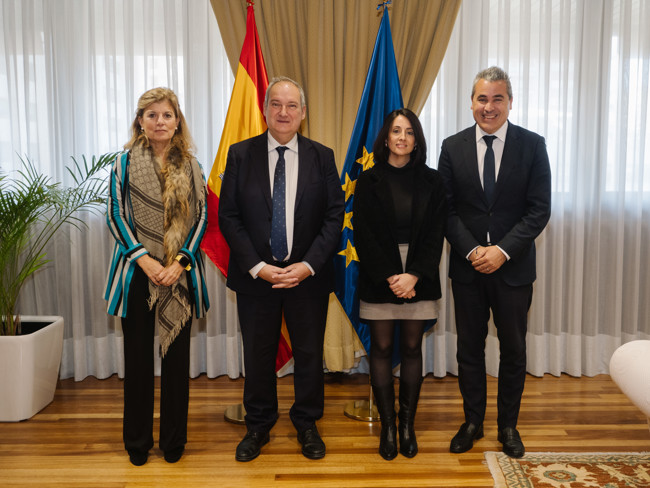 Hereu se reúne con Anfac y Faconauto para preparar medidas de ayuda a los afectados por la DANA