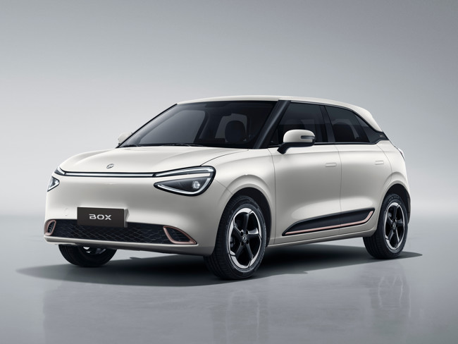 Donfeng lanza el Box, su urbano eléctrico desde 25.995 euros y con autonomía de 340 kilómetros