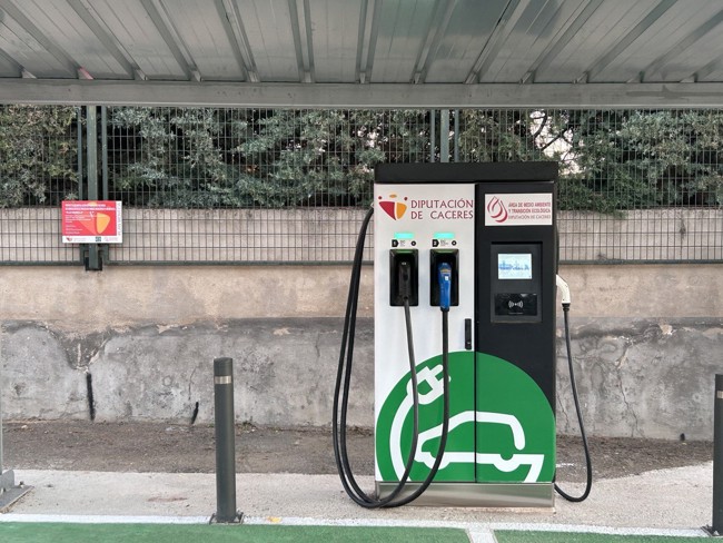 El 64% de los consumidores considera que los vehículos eléctricos "son el futuro", según un estudio