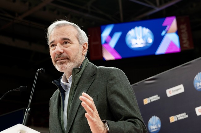 Azcón cree que el adiós de Tavares no afecta al futuro de la factoría de Stellantis en Figueruelas