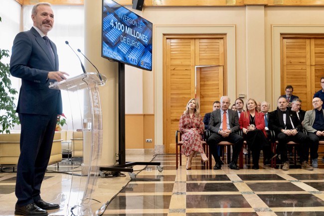 Empresarios y sindicatos destacan la creación de 3.000 empleos con la gigafactoría de Stellantis y CATL