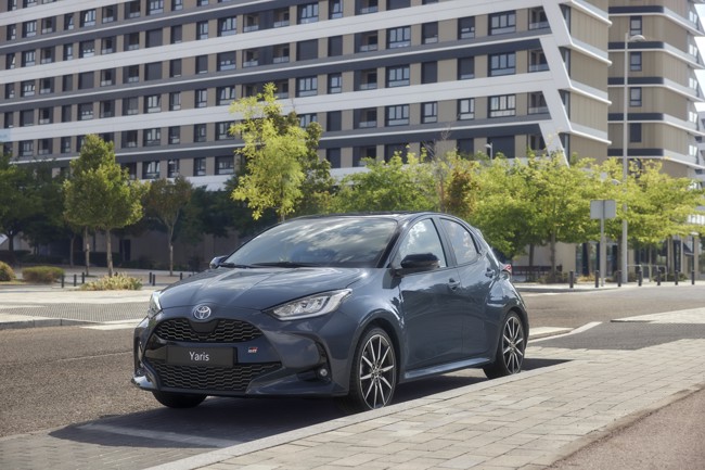 Toyota actualiza el precio del Yaris 2025, disponible desde 21.900 euros con nuevos colores y acabados