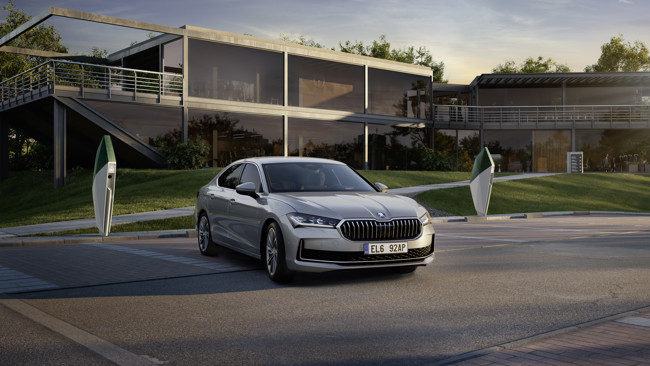 Skoda comenzará la producción mundial de su nuevo Superb iV berlina para el segundo trimestre de 2025