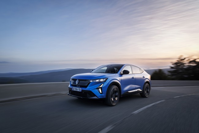 Renault España aumenta demanda vehículos enchufables entre particulares hasta suponer el 20% del total