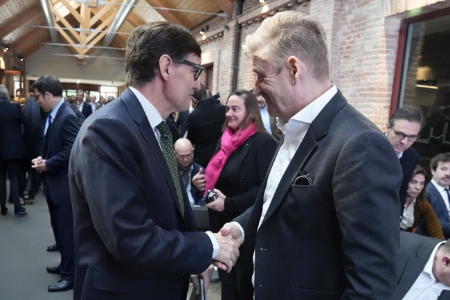 Griffiths (Seat) ve "muy importante" el plan de Cataluña para el vehículo eléctrico