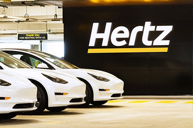 Hertz entra en pérdidas en 2024 y pierde 2.741,9 millones de euros