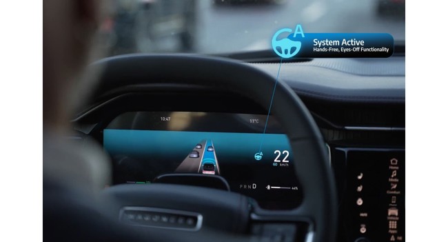 Stellantis presenta su tecnología autónoma STLA AutoDrive, "manos libres", disponible hasta 60 km/h