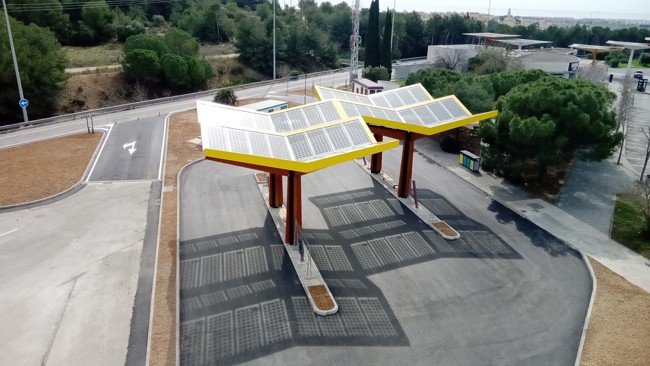 La instalación de puntos de recarga ultrarrápida para eléctricos tarda hasta tres años en España