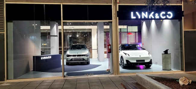Lynk & Co amplía sus canales de venta y abre nuevos siete concesionarios oficiales en España