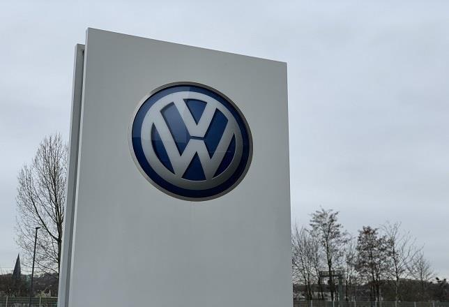 Volkswagen reduce un 30,6% su beneficio en 2024, hasta 12.394 millones, pero ingresa un 0,7% más