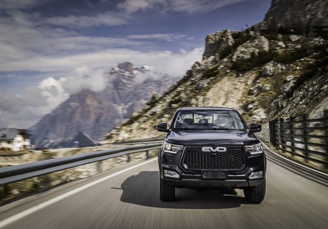EVO lanza en España el nuevo 'pick up' Cross 4 con 136 CV de potencia y desde 25.400 euros sin IVA