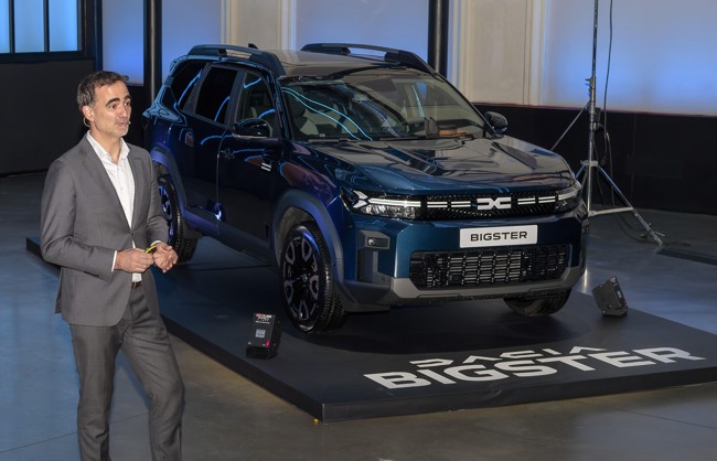 Sengenes (Dacia): Con el Bigster "acompañamos la electrificación del mercado" español