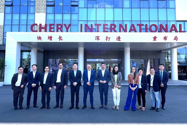 Sàmper se reúne con Chery para "reafirmar los vínculos" con la multinacional