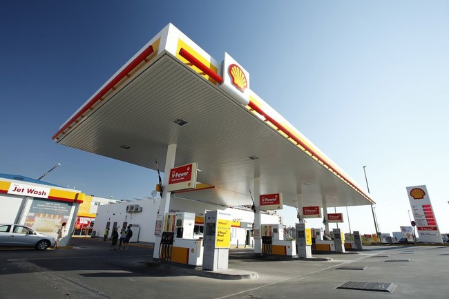 DKV Mobility permite a sus clientes usar su tarjeta en toda la red de gasolineras de Shell en España