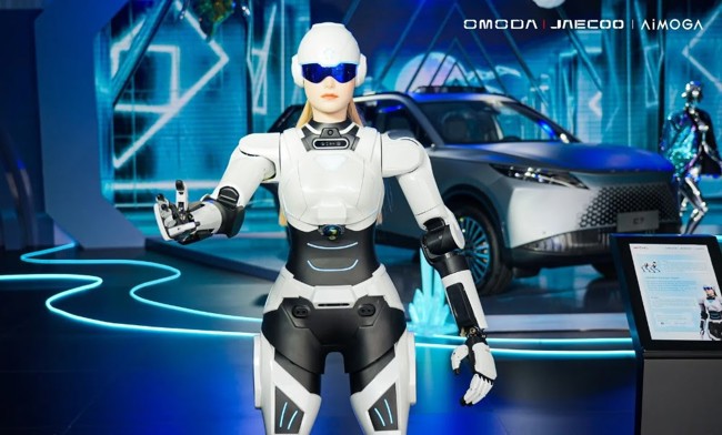 Omoda & Jaecoo anuncia la llegada de robots humanoides a los concesionarios de Europa