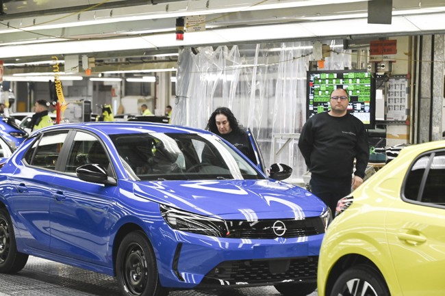 La producción nacional de vehículos cae un 7% hasta agosto, con 1,5 millones de vehículos fabricados