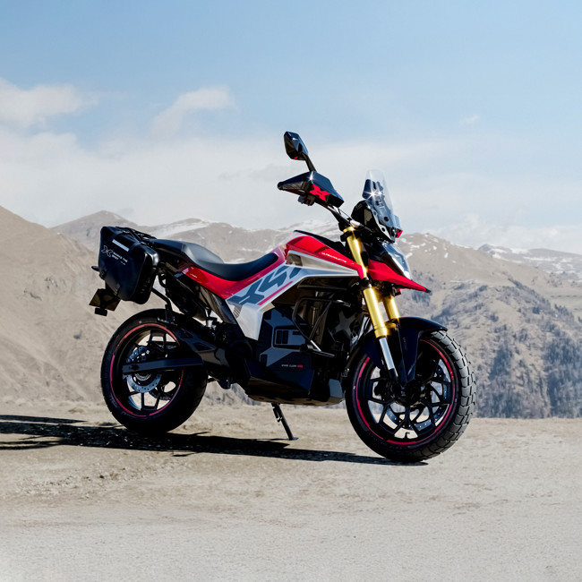 Ultraviolette presenta la nueva X-47 Crossover, la primera moto del mundo con radar integrado de serie