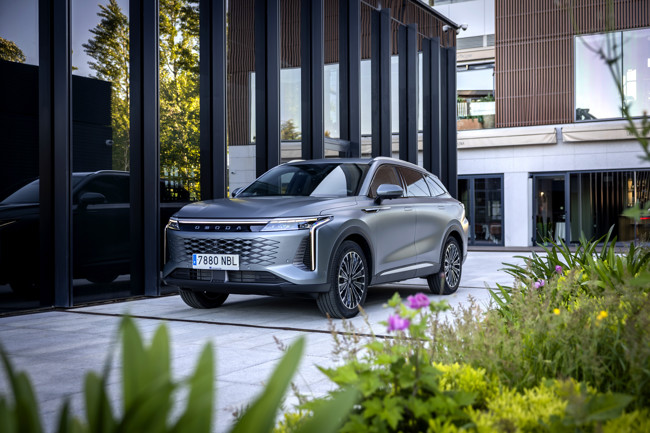 El Omoda 9 estrena la tecnología SHS con 537 CV de potencia combinada y hasta 1.100 km de autonomía