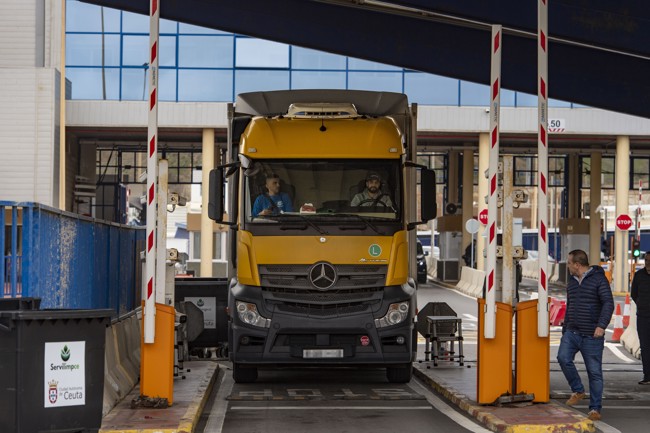 Infraestructura inadecuado y alto coste, los retos para descarbonizar el sector del camión, según ACEA