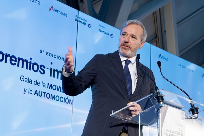Azcón: "Aragón mira el futuro de la automoción gracias a la gigafactoría de Stellantis y CATL"