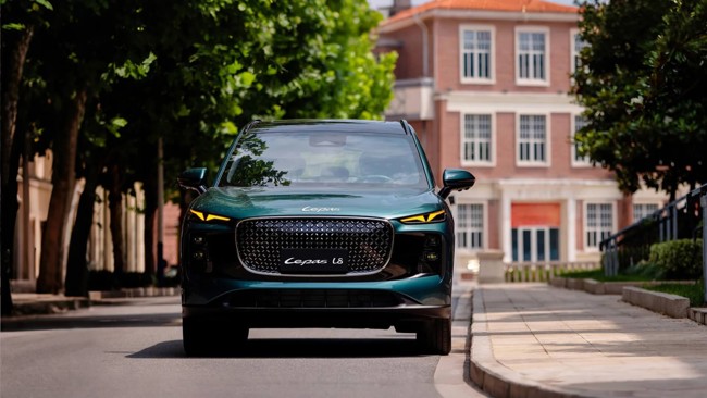 Lepas presenta su plataforma 'LET' de 800 voltios para sus modelos eléctricos e híbridos enchufables