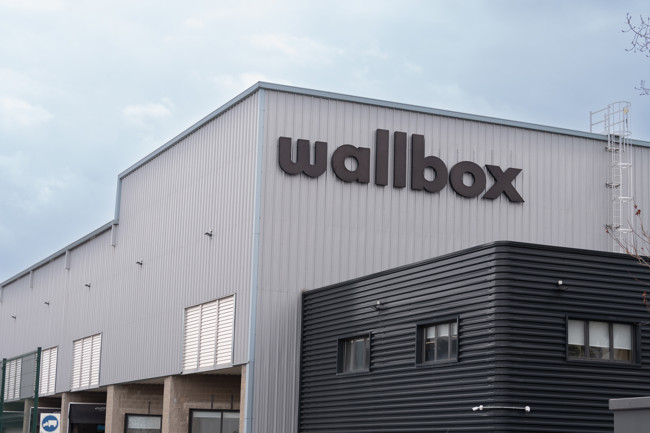 Wallbox pierde 20,8 millones en el tercer trimestre, un 51% menos