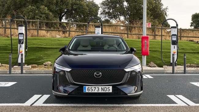 Mazda y Repsol se unen para impulsar la movilidad eléctrica con ventajas para sus clientes