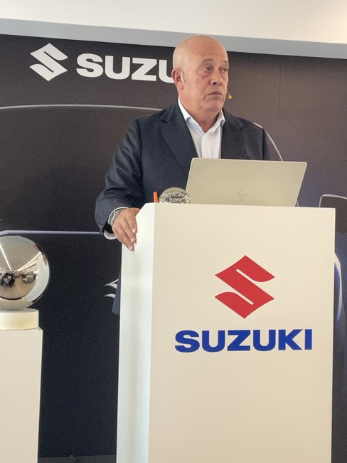 Suzuki prevé aumentar un 7% sus matriculaciones y alcanzar 6.000 unidades en 2026